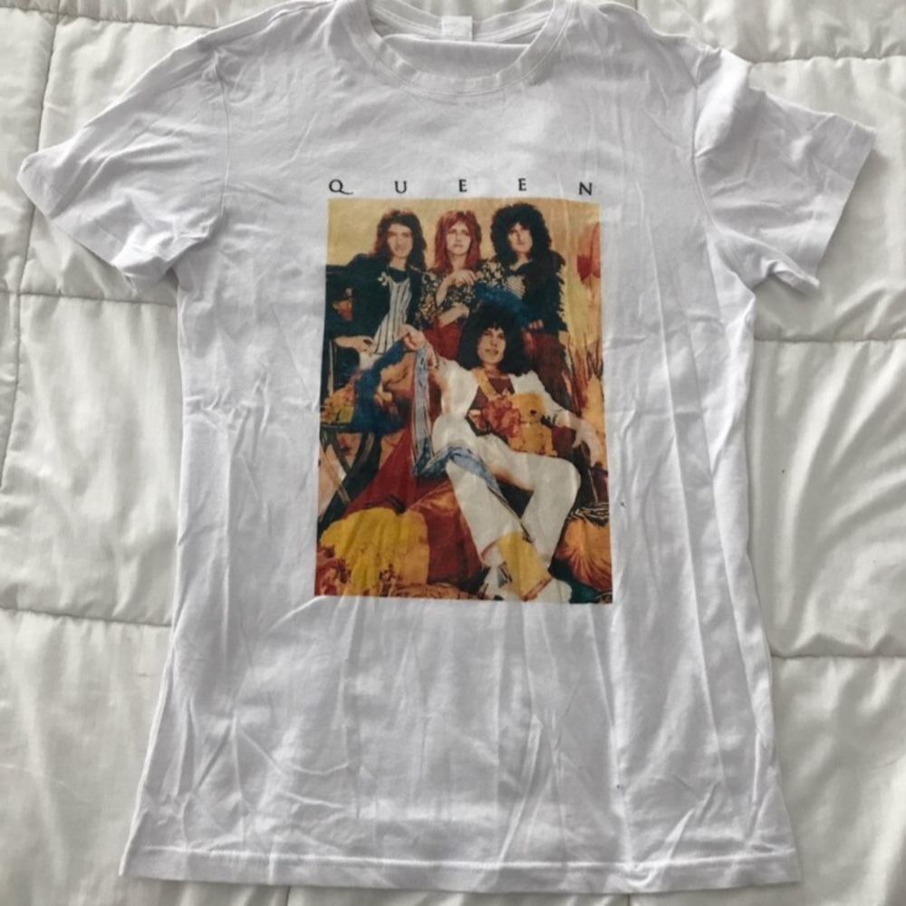 Never worn Queen band shirt